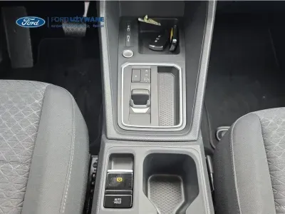 ZŁOTY VAN FORD TOURNEO CONNECT z 2026 r., DIESEL, skrzynia biegów AUTOMATYCZNA 90KM, zdjęcie 8 z 27
