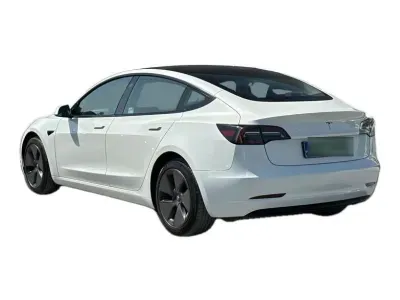 BIAŁY SEDAN TESLA MODEL 3 z 2022 r., ELEKTRYCZNY, skrzynia biegów AUTOMATYCZNA 306KM, zdjęcie 6 z 19