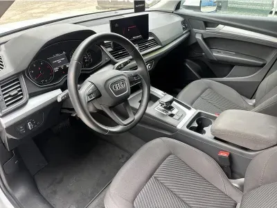 BIAŁY SUV AUDI Q5 z 2022 r., DIESEL, skrzynia biegów AUTOMATYCZNA 163KM, zdjęcie 10 z 19