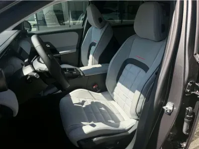 SZARY SUV CITROEN C5 AIRCROSS z 2026 r., HYBRYDA/BENZYNA, skrzynia biegów AUTOMATYCZNA 145KM, zdjęcie 3 z 18