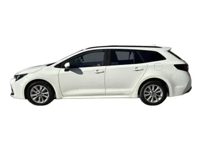 BIAŁY KOMBI TOYOTA COROLLA z 2023 r., HYBRYDA/BENZYNA, skrzynia biegów AUTOMATYCZNA 140KM, zdjęcie 6 z 19