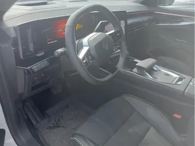 BIAŁY SUV RENAULT AUSTRAL z 2024 r., BENZYNA, skrzynia biegów AUTOMATYCZNA 200KM, zdjęcie 7 z 11