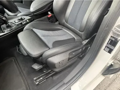 BIAŁY SUV BMW X1 z 2022 r., BENZYNA, skrzynia biegów AUTOMATYCZNA 136KM, zdjęcie 13 z 19