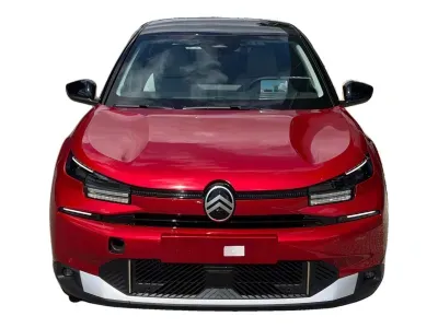 CZERWONY HATCHBACK CITROEN C4 z 2026 r., HYBRYDA/BENZYNA, skrzynia biegów AUTOMATYCZNA 145KM, zdjęcie 4 z 14