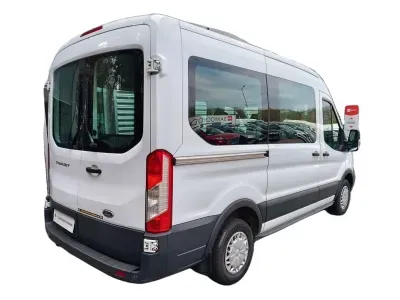 BIAŁY VAN FORD TRANSIT KOMBI z 2018 r., DIESEL, skrzynia biegów MANUALNA 130KM, zdjęcie 11 z 18