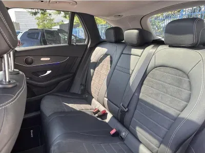 CZERWONY SUV MERCEDES CLASE GLC z 2022 r., DIESEL, skrzynia biegów AUTOMATYCZNA 245KM, zdjęcie 5 z 19