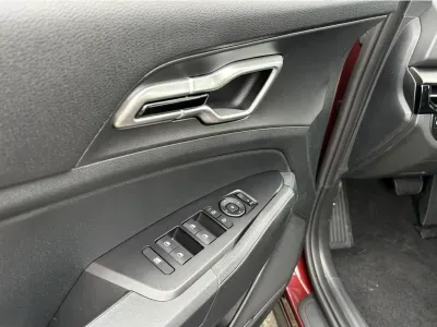 BORDOWY SUV KIA SPORTAGE z 2026 r., BENZYNA, skrzynia biegów AUTOMATYCZNA 150KM, zdjęcie 13 z 17