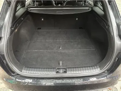 CZARNY KOMBI KIA CEED z 2023 r., BENZYNA, skrzynia biegów AUTOMATYCZNA 160KM, zdjęcie 9 z 19