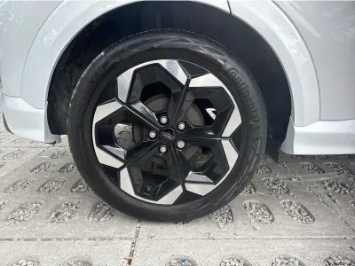 BIAŁY SUV FORD PUMA GEN-E z 2024 r., BENZYNA, skrzynia biegów MANUALNA 125KM, zdjęcie 13 z 18
