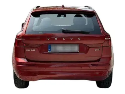 CZERWONY SUV VOLVO XC60 z 2022 r., DIESEL, skrzynia biegów AUTOMATYCZNA 197KM, zdjęcie 13 z 19