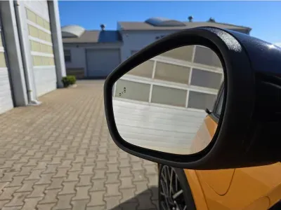 POMARAŃCZOWY SUV FORD MUSTANG MACH-E z 2022 r., ELEKTRYCZNY, skrzynia biegów AUTOMATYCZNA 358KM, zdjęcie 28 z 29