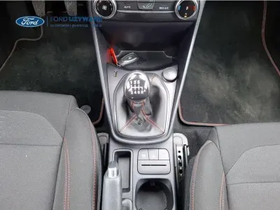 CZARNY HATCHBACK FORD FIESTA z 2023 r., BENZYNA, skrzynia biegów MANUALNA 74KM, zdjęcie 22 z 27