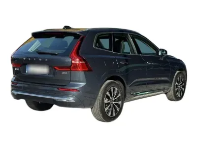 NIEBIESKI SUV VOLVO XC60 z 2022 r., DIESEL, skrzynia biegów AUTOMATYCZNA 197KM, zdjęcie 14 z 19