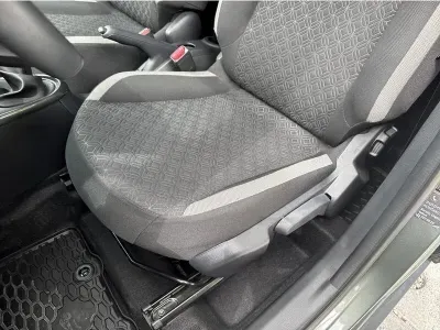 ZIELONY SUV TOYOTA AYGO X z 2022 r., BENZYNA, skrzynia biegów MANUALNA 72KM, zdjęcie 4 z 18