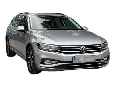 SREBRNY KOMBI VOLKSWAGEN PASSAT z 2023 r., BENZYNA, skrzynia biegów AUTOMATYCZNA 150KM, zdjęcie 15 z 19