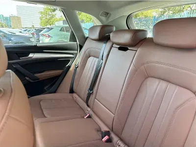 SZARY SUV AUDI Q5 z 2022 r., DIESEL, skrzynia biegów AUTOMATYCZNA 204KM, zdjęcie 13 z 19
