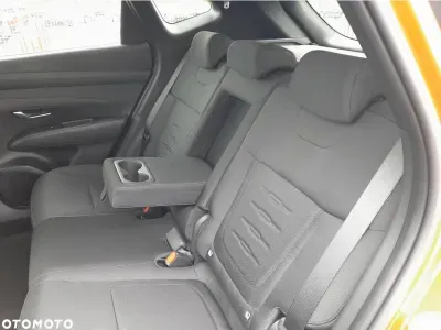 POMARAŃCZOWY SUV HYUNDAI TUCSON z 2025 r., BENZYNA, skrzynia biegów MANUALNA 160KM, zdjęcie 6 z 18