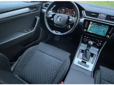 SZARY SEDAN SKODA SUPERB III z 2021 r., BENZYNA, skrzynia biegów AUTOMATYCZNA 150KM, zdjęcie 12 z 15