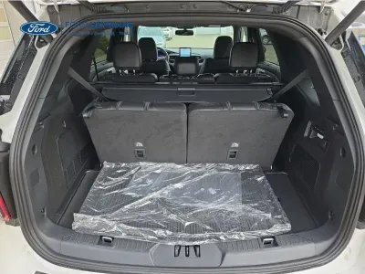 SZARY SUV FORD EXPLORER z 2023 r., HYBRYDA/BENZYNA, skrzynia biegów AUTOMATYCZNA 336KM, zdjęcie 17 z 34