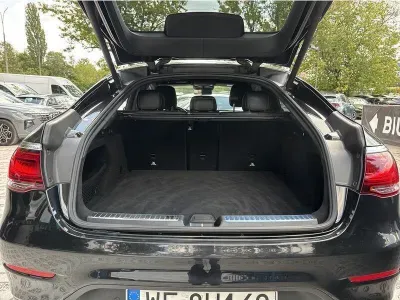 CZARNY SUV MERCEDES CLASE GLC z 2023 r., DIESEL, skrzynia biegów AUTOMATYCZNA 245KM, zdjęcie 10 z 18