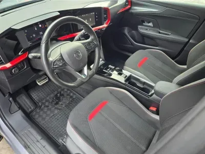 SZARY KOMBI OPEL MOKKA z 2023 r., BENZYNA, skrzynia biegów AUTOMATYCZNA 130KM, zdjęcie 12 z 20