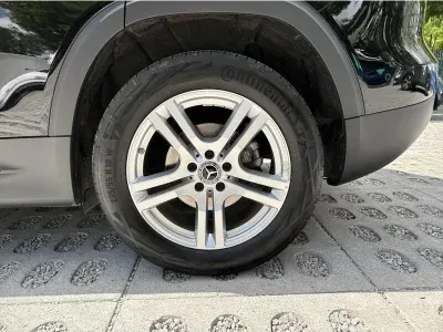 CZARNY SUV MERCEDES CLASE GLB z 2022 r., BENZYNA, skrzynia biegów AUTOMATYCZNA 163KM, zdjęcie 17 z 19