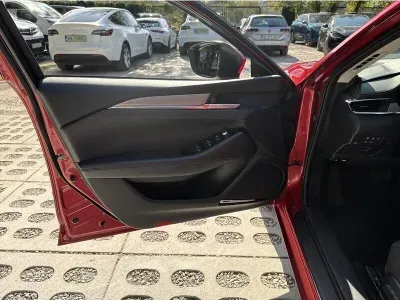 CZERWONY KOMBI MAZDA 6 z 2022 r., BENZYNA, skrzynia biegów AUTOMATYCZNA 165KM, zdjęcie 16 z 19