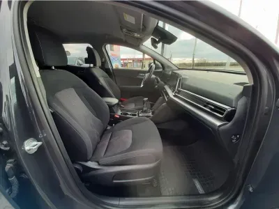 SZARY SUV KIA SPORTAGE z 2023 r., BENZYNA, skrzynia biegów MANUALNA 110KM, zdjęcie 16 z 25