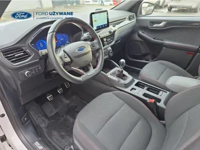 BIAŁY SUV FORD KUGA z 2020 r., BENZYNA, skrzynia biegów MANUALNA 110KM, zdjęcie 19 z 28