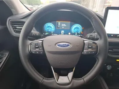 CZARNY SUV FORD KUGA z 2025 r., HYBRYDA/BENZYNA, skrzynia biegów AUTOMATYCZNA 178KM, zdjęcie 28 z 28