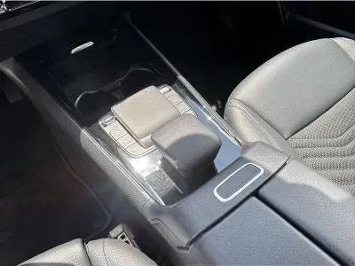 CZARNY SUV MERCEDES CLASE GLB z 2022 r., BENZYNA, skrzynia biegów AUTOMATYCZNA 163KM, zdjęcie 4 z 19