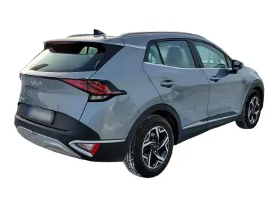 SREBRNY SUV KIA SPORTAGE z 2023 r., BENZYNA, skrzynia biegów AUTOMATYCZNA 110KM, zdjęcie 15 z 24