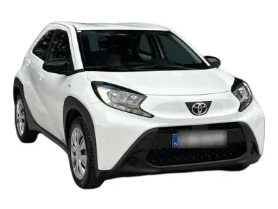 BIAŁY SUV TOYOTA AYGO X z 2022 r., BENZYNA, skrzynia biegów AUTOMATYCZNA 72KM, zdjęcie 18 z 19