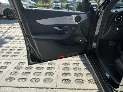 CZARNY SUV MERCEDES CLASE GLC z 2022 r., BENZYNA, skrzynia biegów AUTOMATYCZNA 211KM, zdjęcie 6 z 19