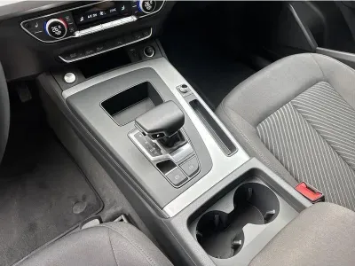 BIAŁY SUV AUDI Q5 z 2022 r., DIESEL, skrzynia biegów AUTOMATYCZNA 163KM, zdjęcie 7 z 19