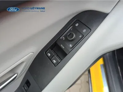 ŻÓŁTY HATCHBACK FORD CAPRI z 2025 r., ELEKTRYCZNY, skrzynia biegów AUTOMATYCZNA 210KM, zdjęcie 20 z 28