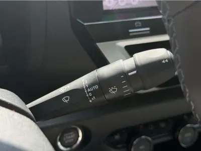 BIAŁY SEDAN CITROEN C4 z 2026 r., HYBRYDA/BENZYNA, skrzynia biegów AUTOMATYCZNA 145KM, zdjęcie 5 z 15