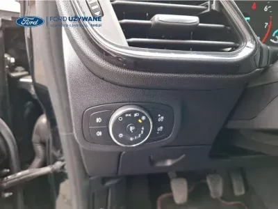 CZARNY HATCHBACK FORD FIESTA z 2023 r., BENZYNA, skrzynia biegów MANUALNA 74KM, zdjęcie 15 z 27