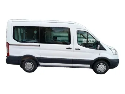 BIAŁY VAN FORD TRANSIT KOMBI z 2018 r., DIESEL, skrzynia biegów MANUALNA 130KM, zdjęcie 2 z 18