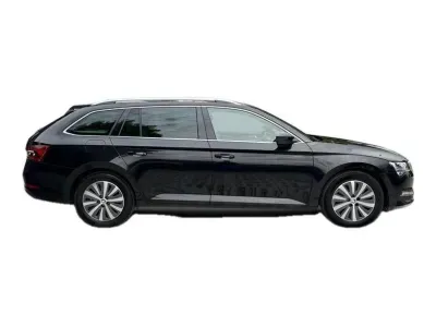 CZARNY KOMBI SKODA SUPERB z 2022 r., DIESEL, skrzynia biegów AUTOMATYCZNA 150KM, zdjęcie 7 z 19