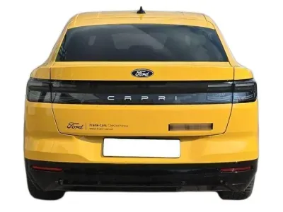 ŻÓŁTY HATCHBACK FORD CAPRI z 2025 r., ELEKTRYCZNY, skrzynia biegów AUTOMATYCZNA 210KM, zdjęcie 3 z 28