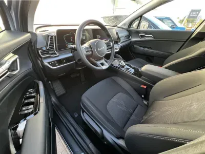 SZARY SUV KIA SPORTAGE z 2025 r., BENZYNA, skrzynia biegów AUTOMATYCZNA 210KM, zdjęcie 8 z 18