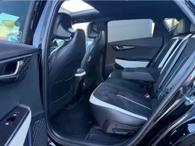 CZARNY SUV KIA EV6 z 2025 r., ELEKTRYCZNY, skrzynia biegów AUTOMATYCZNA 239KM, zdjęcie 36 z 38