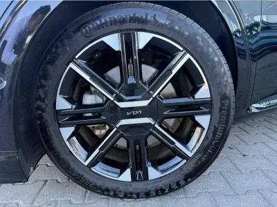 CZARNY SUV KIA EV6 z 2025 r., ELEKTRYCZNY, skrzynia biegów AUTOMATYCZNA 239KM, zdjęcie 23 z 38
