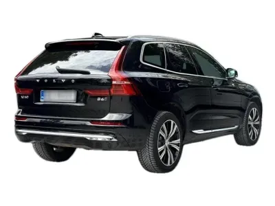 CZARNY SUV VOLVO XC60 z 2023 r., BENZYNA, skrzynia biegów AUTOMATYCZNA 300KM, zdjęcie 19 z 19