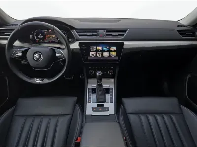 NIEBIESKI SEDAN SKODA SUPERB LIM. z 2023 r., BENZYNA, skrzynia biegów AUTOMATYCZNA 190KM, zdjęcie 6 z 20
