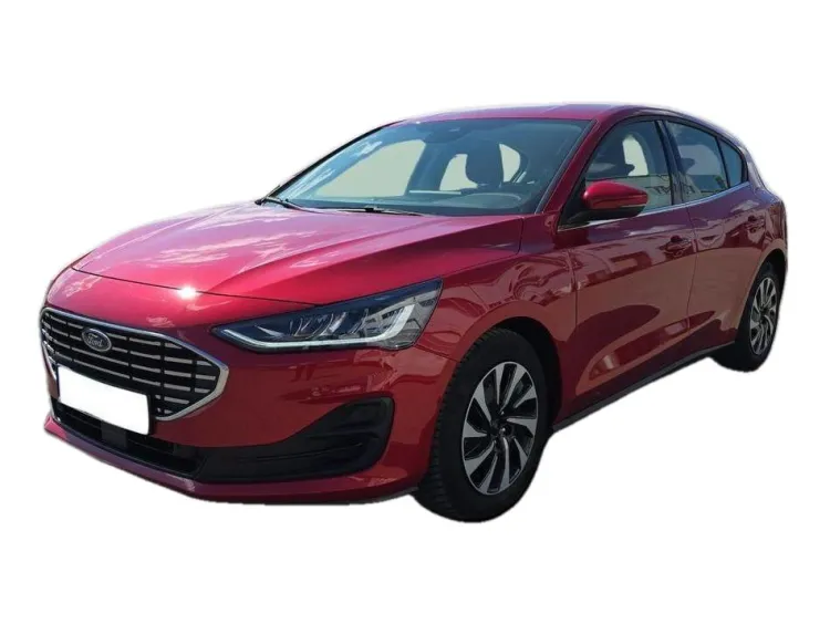 CZERWONY HATCHBACK FORD FOCUS z 2023 r., BENZYNA, skrzynia biegów MANUALNA 92KM, zdjęcie główne