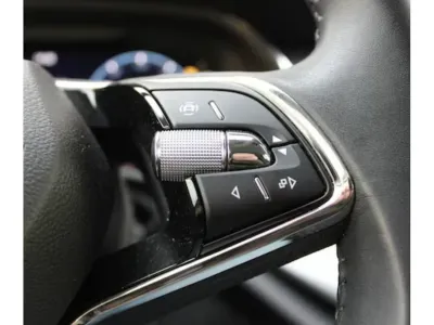 NIEBIESKI SEDAN SKODA OCTAVIA LIM. z 2023 r., BENZYNA, skrzynia biegów MANUALNA 150KM, zdjęcie 3 z 20