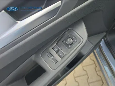 SZARY VAN FORD TOURNEO CONNECT z 2024 r., DIESEL, skrzynia biegów MANUALNA 90KM, zdjęcie 10 z 27
