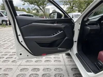 BIAŁY SEDAN MAZDA 6 z 2023 r., BENZYNA, skrzynia biegów AUTOMATYCZNA 194KM, zdjęcie 6 z 18